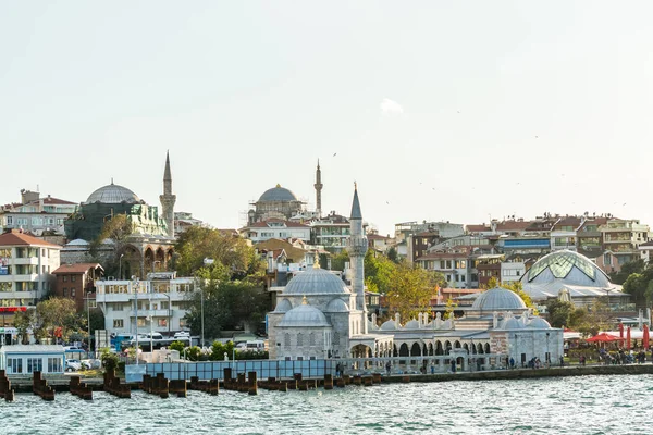 Bellissimi Edifici Con Semsi Pasa Moschea Complesso Sotto Tramonto Uskudar — Foto Stock