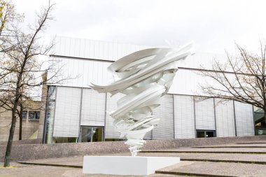 A white modern statue near the maschsee lake in Hannover, Germany. clipart