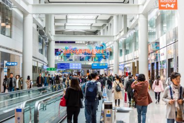 Seul-Incheon Uluslararası Havalimanı, Seul Başkent Bölgesi 'ne hizmet veren birincil havaalanı ve dünyanın en büyük ve en işlek havaalanlarından biri.