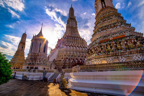 Aruntemplets Pagoda Det Stor Thailändsk Arkitektonisk Pagoda Som Består Huvudsmällen — Stockfoto