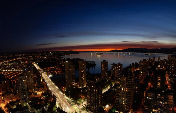 Воздушная Панорама Города Время Яркого Заката Снято Центре Ванкувера Британская — стоковое фото