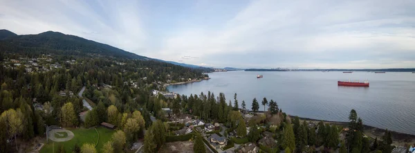 Luchtfoto Panoramisch Uitzicht Van Residentiële Wijk Stad Tijdens Een Levendige — Stockfoto
