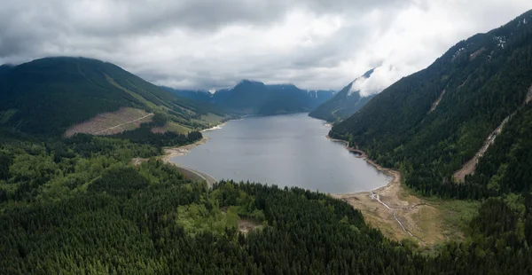 Panoramisch Luchtfoto Van Jones Lake Tijdens Een Bewolkte Dag Genomen — Stockfoto