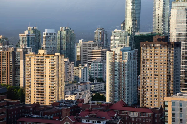 Luchtfoto Van Downtown Stad Commercieel Residentieel Gebouwen Tijdens Een Zonnige — Stockfoto