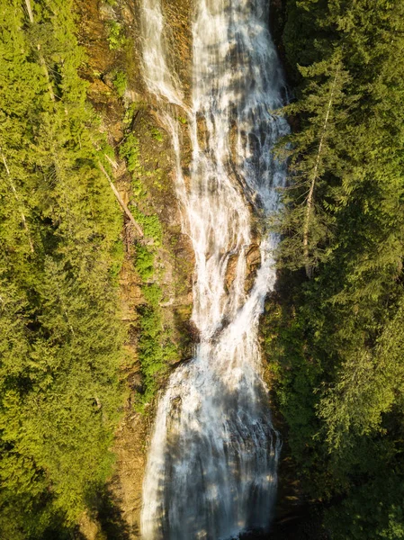 Légifelvételek Menyasszonyi Fátyol Vízesés Alatt Nyüzsgő Napospart Naplemente Chilliwack Vancouver — Stock Fotó