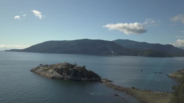 Vista Aérea Hermoso Paisaje Canadiense Durante Vibrante Día Soleado Tomado — Vídeo de stock