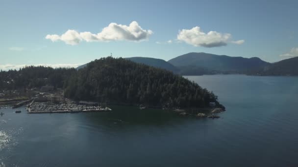 美丽的风景 反映出在霞飞湖 不列颠哥伦比亚省 加拿大冰川水 — 图库视频影像