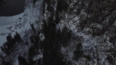 Vancouver Kuzey kıyıya yakın yerde Howe ses, British Columbia, Kanada dağlarında aslan görünümünü hava manzara.