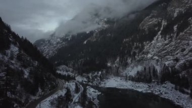 Vancouver Kuzey kıyıya yakın yerde Howe ses, British Columbia, Kanada dağlarında aslan görünümünü hava manzara.