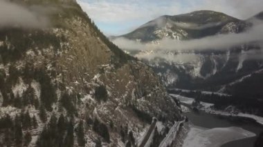 Vancouver Kuzey kıyıya yakın yerde Howe ses, British Columbia, Kanada dağlarında aslan görünümünü hava manzara.