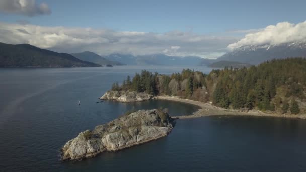Krásná Krajina Odrazem Ledovec Vody Jezeře Joffre Britská Kolumbie Kanada — Stock video