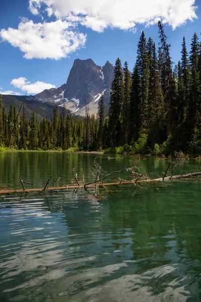 Bir Canlı Güneşli Yaz Gün Boyunca Güzel Kanada Manzara Emerald — Stok fotoğraf