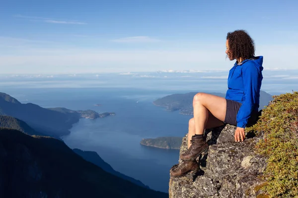 Adventurous Woman Enjoying View Mountains Sunny Summer Day Taken Mount — Stock Photo, Image