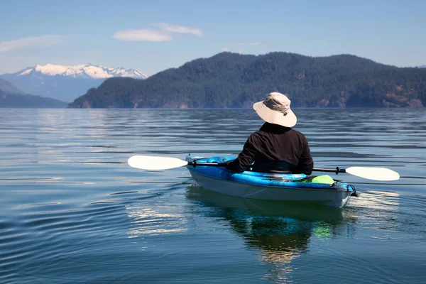 Kajakpaddling Harrison Sjön Vacker Och Levande Sommardag Ligger Öster Vancouver — Stockfoto