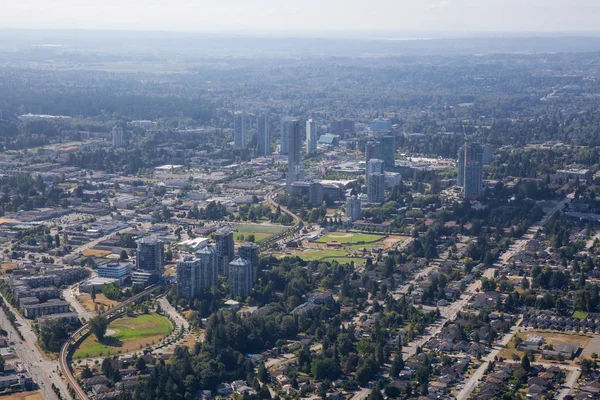 Aerial Stadsutsikt Surrey Central Solig Sommardag Tas Större Vancouver British — Stockfoto