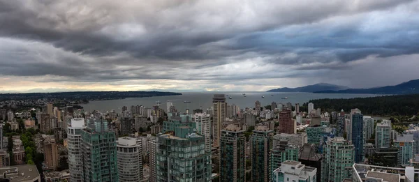 Veduta Aerea Panoramica Del Centro Città Durante Una Tempestosa Serata — Foto Stock