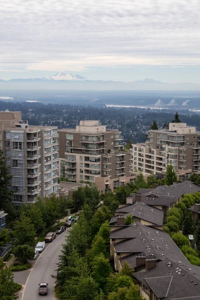 Luftaufnahme Von Wohnhäusern Und Gebäuden Auf Dem Burnaby Mountain Aufgenommen — Stockfoto