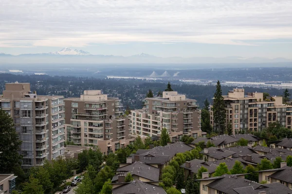 Flygfoto Bostäder Och Byggnader Ovanpå Burnaby Mountain Tagit Vancouver British — Stockfoto