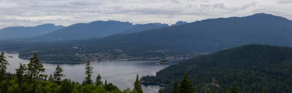 Vista Panorâmica Aérea Belcarra Deep Cove Durante Dia Nublado Verão — Fotografia de Stock