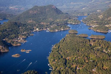 Güneşli yaz gün boyunca hava görünümünü Madeira Park. Sunshine Coast, Bc, Kanada içinde alınan.