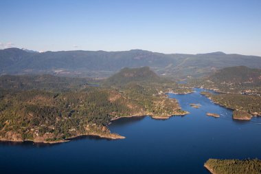 Güneşli yaz gün boyunca hava görünümünü Madeira Park. Sunshine Coast, Bc, Kanada içinde alınan.