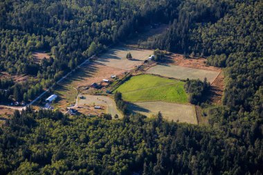 Texada Adası, Powell River, Sunshine Coast, Bc, Kanada hava görünümünü Çiftliği'nin toprakları.