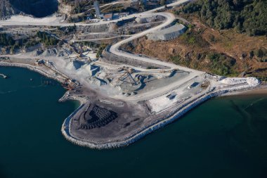 Kömür madenciliği endüstrisi havadan görünümü Texada Adası, Powell River, Sunshine Coast, M.ö., Amerika Birleşik Devletleri.