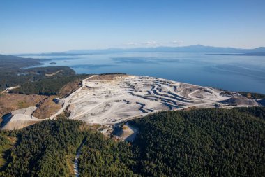 Kömür madenciliği endüstrisi havadan görünümü Texada Adası, Powell River, Sunshine Coast, M.ö., Amerika Birleşik Devletleri.
