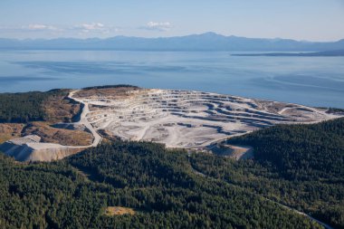 Kömür madenciliği endüstrisi havadan görünümü Texada Adası, Powell River, Sunshine Coast, M.ö., Amerika Birleşik Devletleri.
