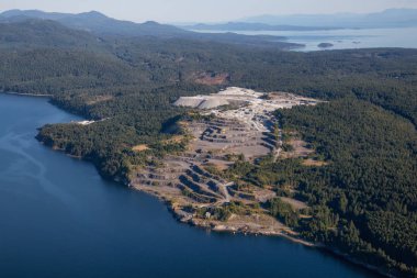 Kömür madenciliği endüstrisi havadan görünümü Texada Adası, Powell River, Sunshine Coast, M.ö., Amerika Birleşik Devletleri.