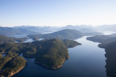 Güneşli yaz gün boyunca hava görünümünü Nelson Adası. Sunshine Coast, Bc, Kanada içinde alınan.