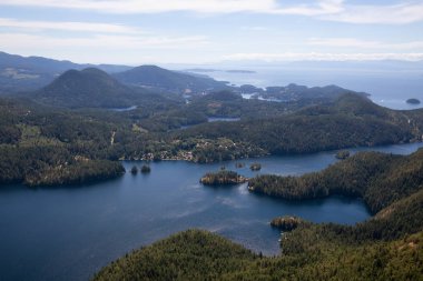 Güneşli yaz gün boyunca hava görünümünü Madeira Park. Sunshine Coast, Bc, Kanada içinde alınan.