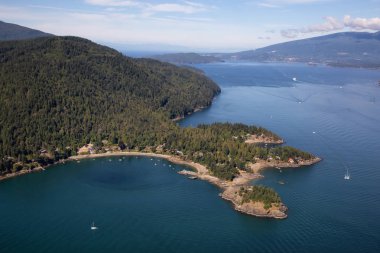 Güneşli yaz gün boyunca hava görünümünü Bowen Adası. Howe ses, Vancouver, Bc, Kanada kuzeybatısında yer alan.