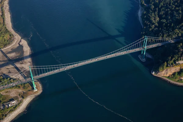 Widok Lotu Ptaka Lions Gate Bridge Stanley Park Tętniącej Życiem — Zdjęcie stockowe