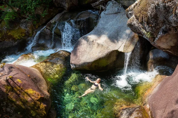 Woman Enjoying Swim Glacier River Running Beautiful Canadian Canyon Taken — Stock Photo, Image