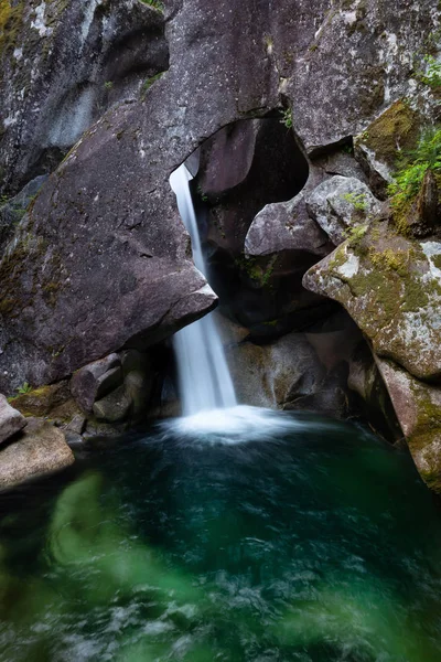 Piękna Przyroda Kanadyjski Krajobraz Monmouth Canyon Położony Squamish Północ Vancouver — Zdjęcie stockowe