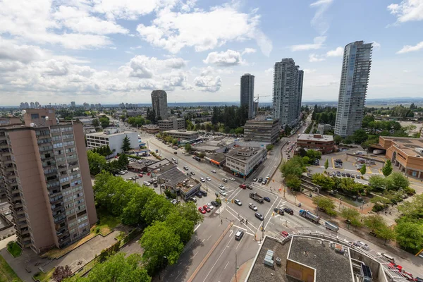 Burnaby, Vancouver, British Columbia, Kanada - 27 Haziran 2018: Hava görünümünü Rating kavşak Metrotown Mall yakınındaki bir canlı güneşli yaz gün boyunca.