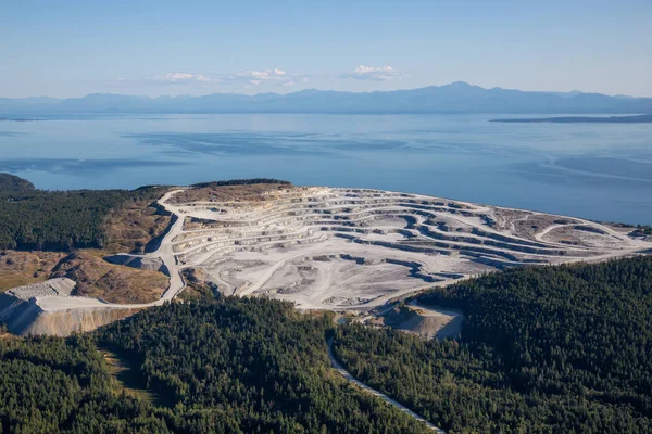 Luchtfoto Van Coal Mining Industry Texada Island Powell River Sunshine — Stockfoto