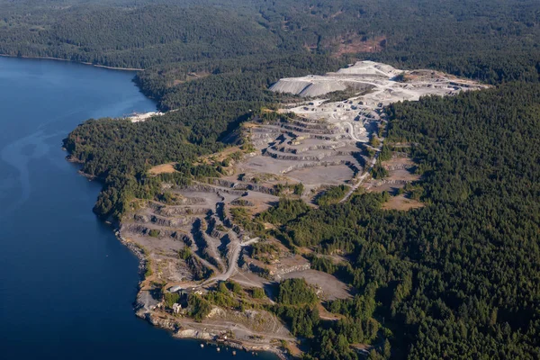 Kömür madenciliği endüstrisi havadan görünümü Texada Adası, Powell River, Sunshine Coast, M.ö., Amerika Birleşik Devletleri.