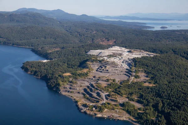Kömür madenciliği endüstrisi havadan görünümü Texada Adası, Powell River, Sunshine Coast, M.ö., Amerika Birleşik Devletleri.
