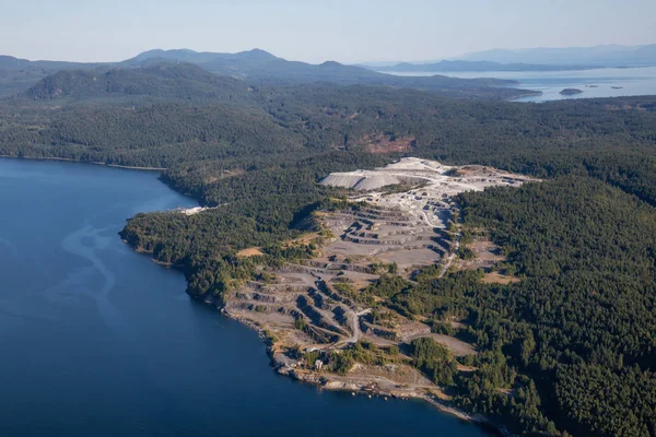 Kömür madenciliği endüstrisi havadan görünümü Texada Adası, Powell River, Sunshine Coast, M.ö., Amerika Birleşik Devletleri.