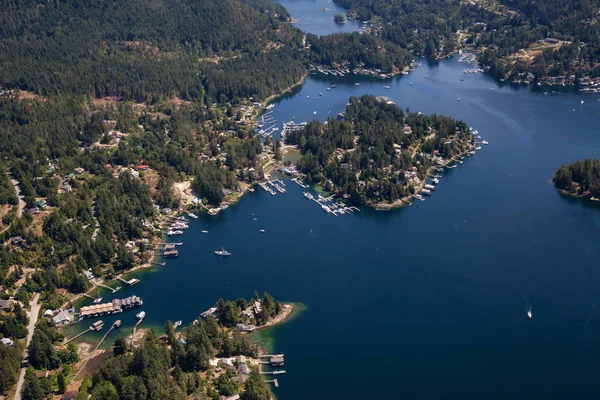 Güneşli yaz gün boyunca hava görünümünü Madeira Park. Sunshine Coast, Bc, Kanada içinde alınan.