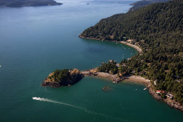 Εναέρια Άποψη Του Bowen Island Κατά Διάρκεια Μιας Ηλιόλουστης Θερινής — Φωτογραφία Αρχείου