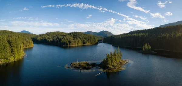 Vista Panoramica Aerea Bellissimo Paesaggio Canadese Durante Una Vivace Giornata — Foto Stock