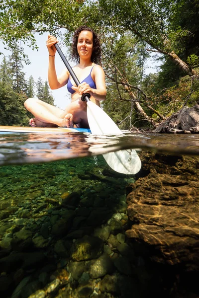 Picture Woman Paddle Boarding River Vibrant Sunny Summer Day Taken — Stock Photo, Image