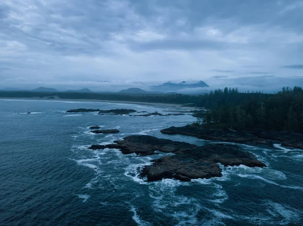 Aerial Seascape Utsikt Över Stilla Havet Kusten Molnig Sommar Solnedgång — Stockfoto