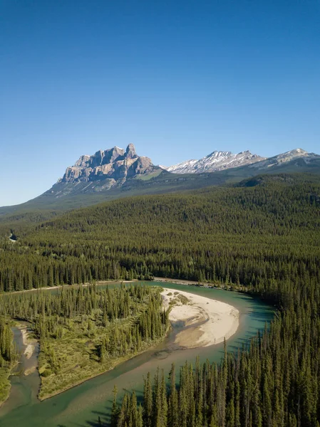 Piękny Krajobraz Lotu Ptaka Widok Canadian Rockies Tętniącej Życiem Słoneczny — Zdjęcie stockowe