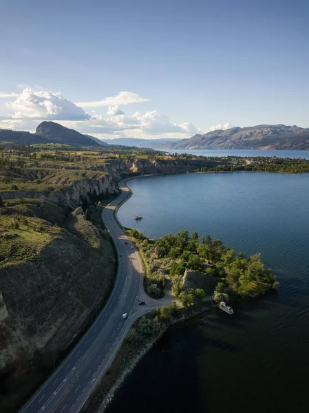 Vista Panoramica Aerea Del Lago Okanagan Durante Una Giornata Estiva — Foto Stock
