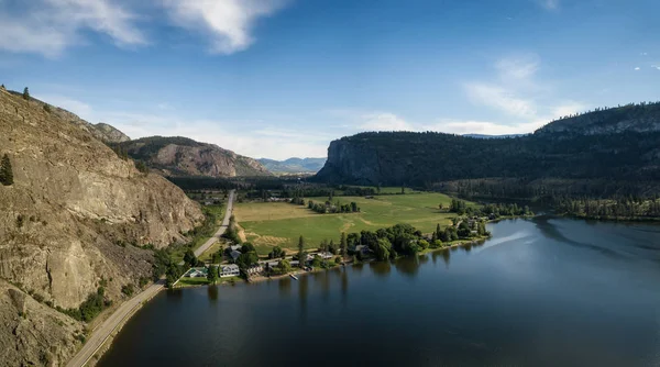 Vista Panorámica Aérea Okanagan Hwy Cerca Del Lago Vaseux Durante — Foto de Stock