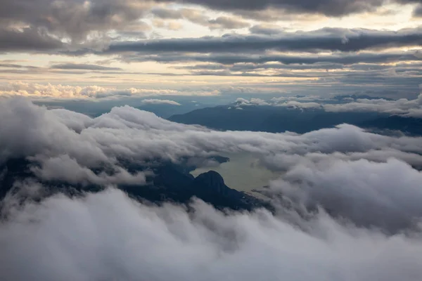 Güzel Hava Görünümünü Howe Ses Squamish Bulutlarda Bir Bulutlu Yaz — Stok fotoğraf